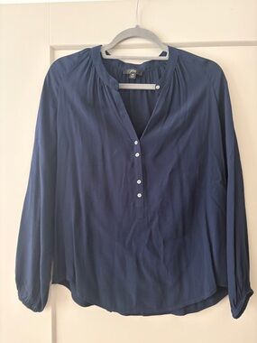 Women’s Navy Button-Front Long Sleeve Blouse